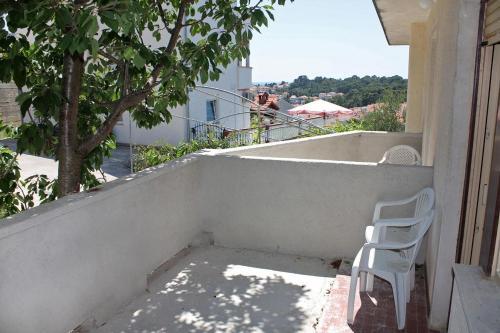 Hostal Apartments And Rooms With Parking Space Palit (rab) - 3195