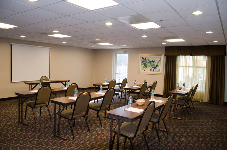 Holiday Inn Express Hotel & Suites Concord