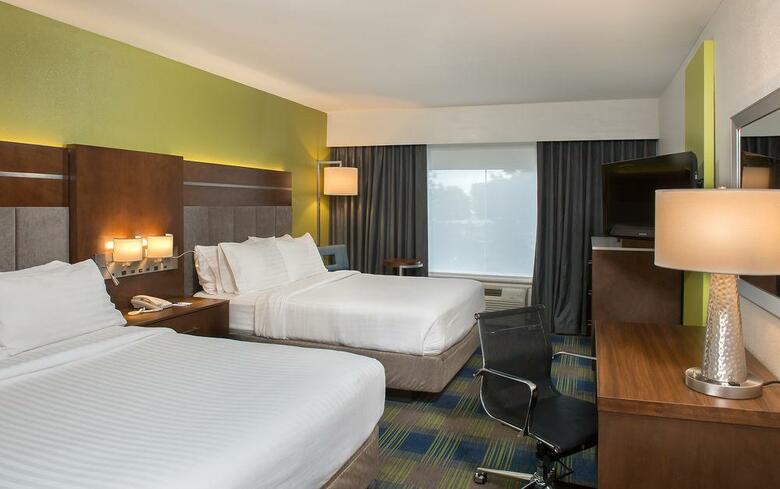 Holiday Inn Express Hotel & Suites Clifton Park
