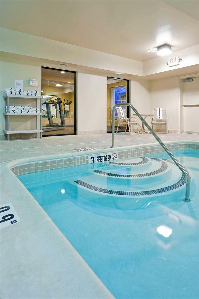 Holiday Inn Express Hotel & Suites Clifton Park