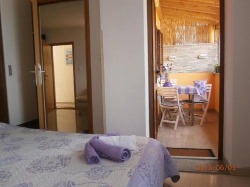Apartments By The Sea Valun (cres) - 8086