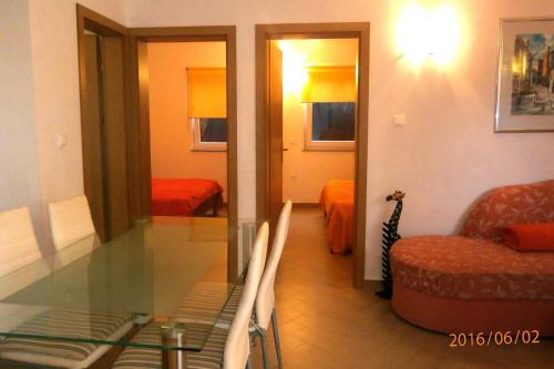 Apartments By The Sea Valun (cres) - 8086
