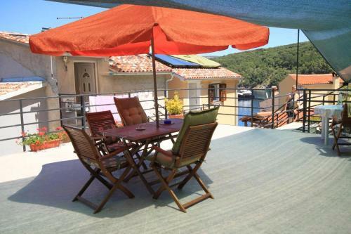 Apartments By The Sea Valun (cres) - 8086