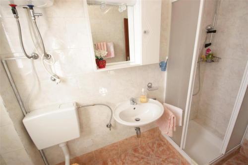 Apartment In Dramalj 5784