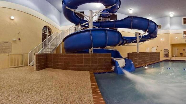 Holiday Inn Express Hotel & Suites Brookings
