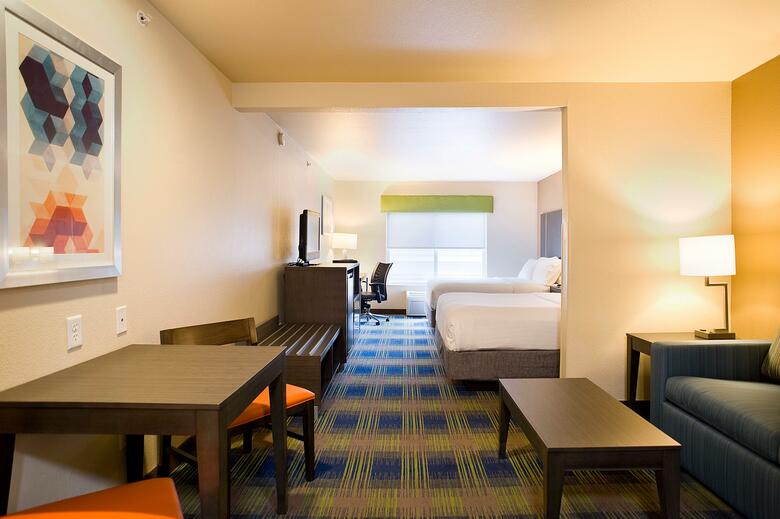 Holiday Inn Express Hotel & Suites Brookings