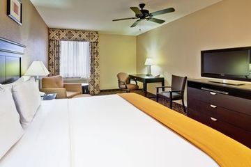 Holiday Inn Express Hotel & Suites Clinton
