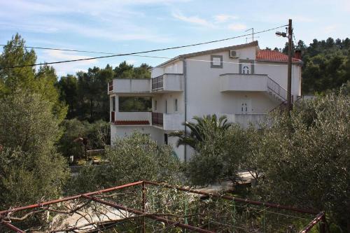 Apartment Slatine 4871b