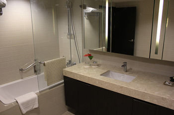 Hotel Rembrandt Towers Serviced Apartments
