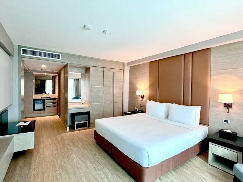 Hotel Ramada By Wyndham Bangkok Sukhumvit 11