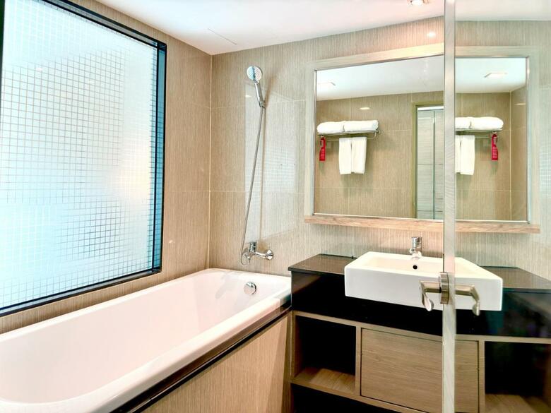 Hotel Ramada By Wyndham Bangkok Sukhumvit 11