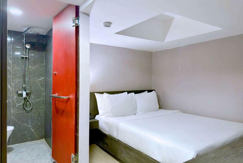 Hotel Ramada By Wyndham Bangkok Sukhumvit 11