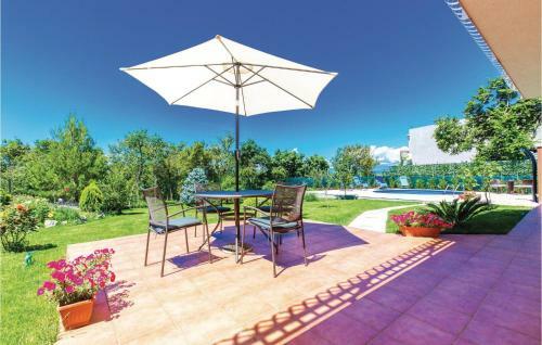 Apartamentos Holiday Home Jadranovo *lxv *