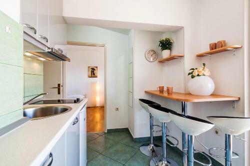 Apartments An?elo