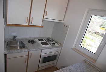 Hotel Apartments Henjak Gospojica