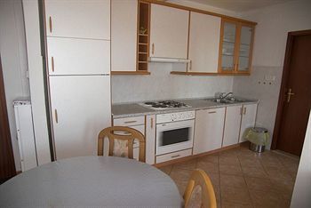 Hotel Apartments Henjak Gospojica