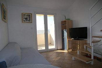 Hotel Apartments Henjak Gospojica