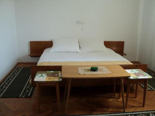 Hostal Double Room Banjol 11716b