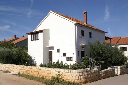Apartments With A Parking Space Supetar (brac) - 2848