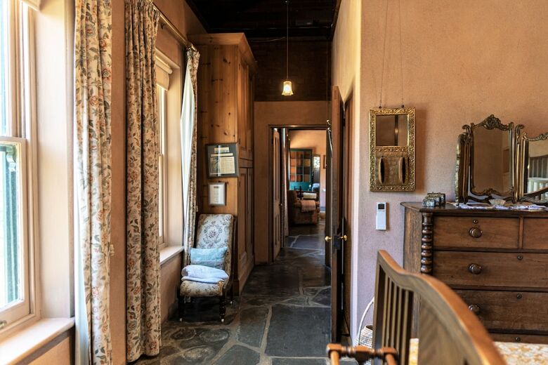 Hotel Buxton Manor Apartments