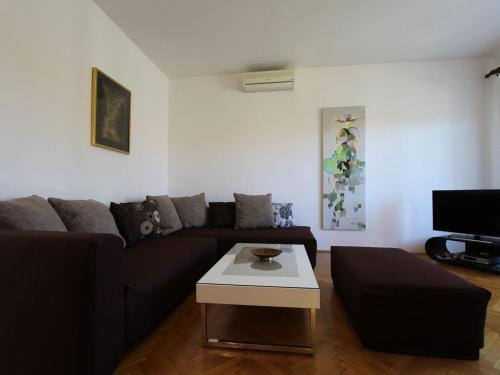 Apartment In Malinska 7
