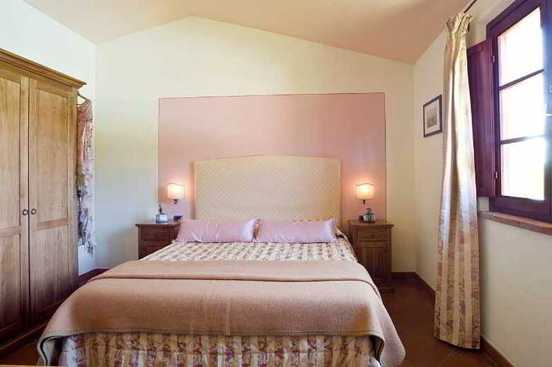 Hotel Casolare Le Terre Rosse