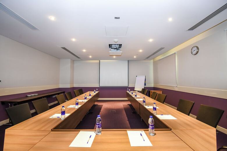 Hotel Premier Inn Dubai Investment Park