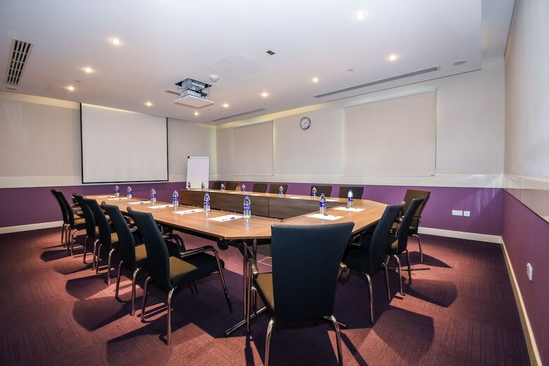 Hotel Premier Inn Dubai Investment Park