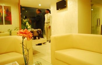 Hotel Nandhana Hometel