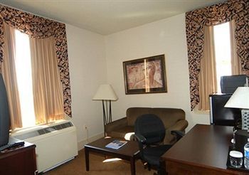 Tazewell Hotel & Suites