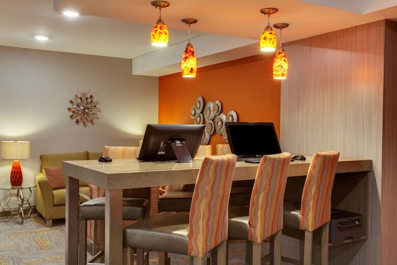 Hotel Lakeview Inn & Suites Frederiction