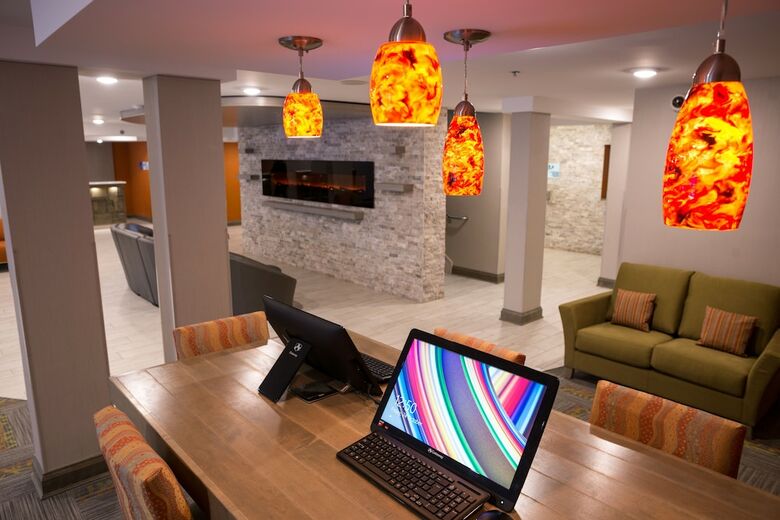 Hotel Lakeview Inn & Suites Frederiction