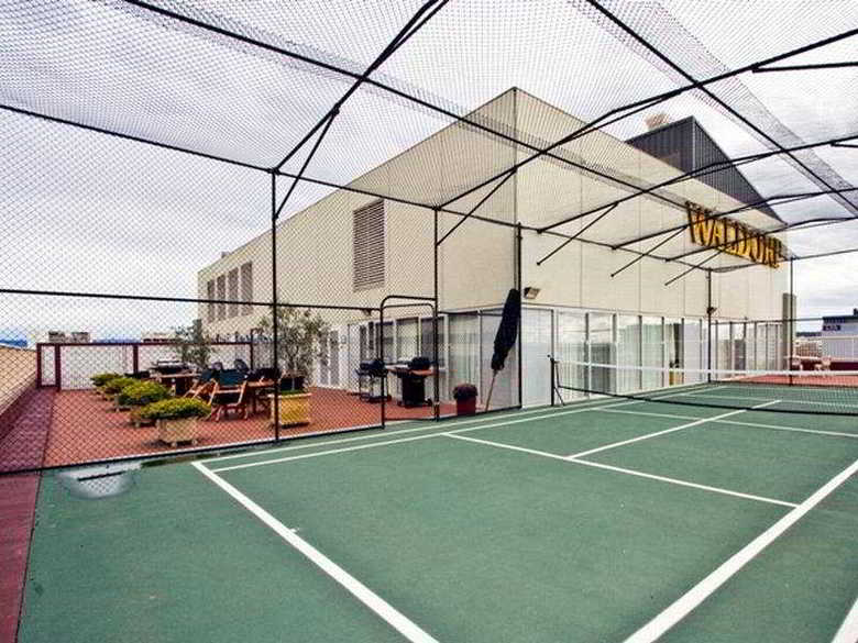 Waldorf Apartment Hotel Canbe