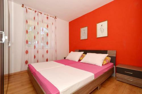 Apartment Arbanija 8651b