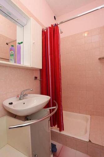 Apartments By The Sea Drasnice (makarska) - 2644