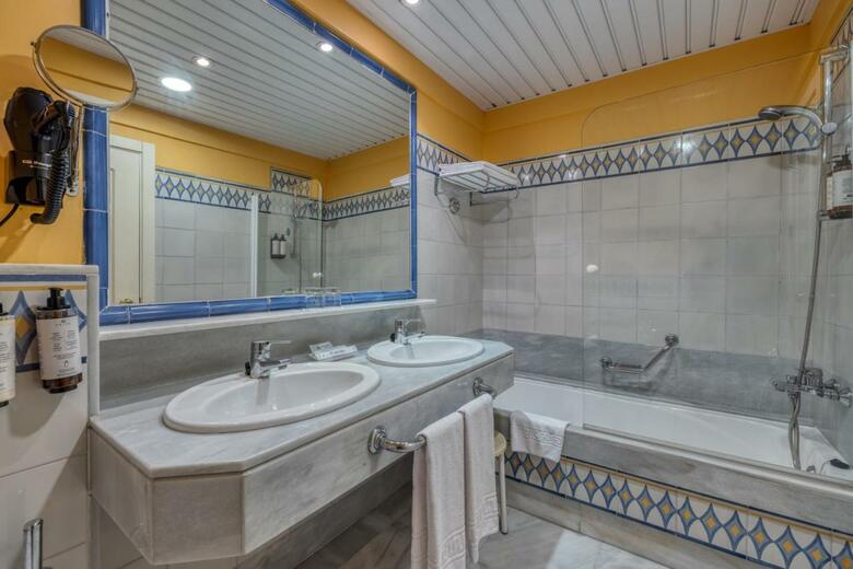 Hotel Azz Guardacorte Campo de Gibraltar