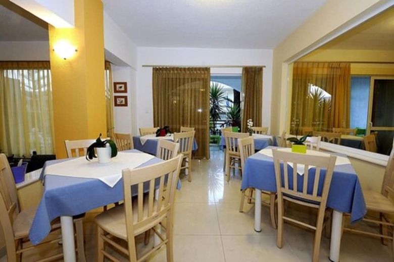 Aparthotel Apartments Apollon