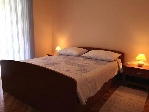 Apartments With A Swimming Pool Banjol (rab) - 11382