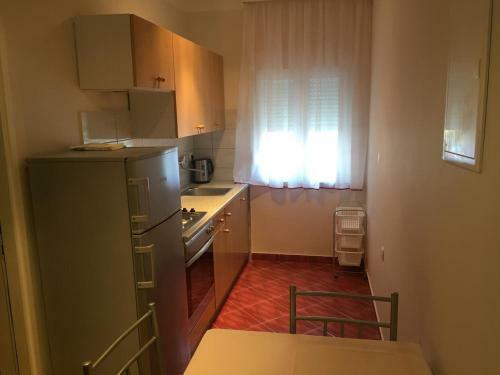 Apartments With A Swimming Pool Banjol (rab) - 11382
