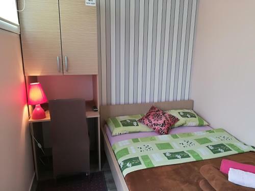 Hostal Guesthouse Sava