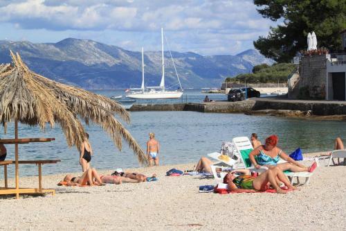 Apartments With A Parking Space Lumbarda (korcula) - 4473
