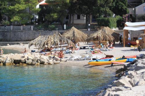 Apartments With A Parking Space Lumbarda (korcula) - 4473
