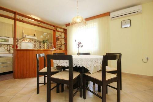 Apartment Orebic 10090a