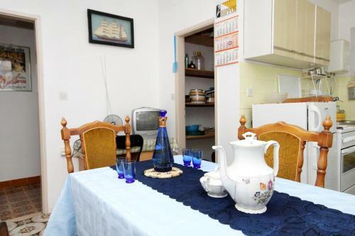 Hostal Double Room Lumbarda 9272a
