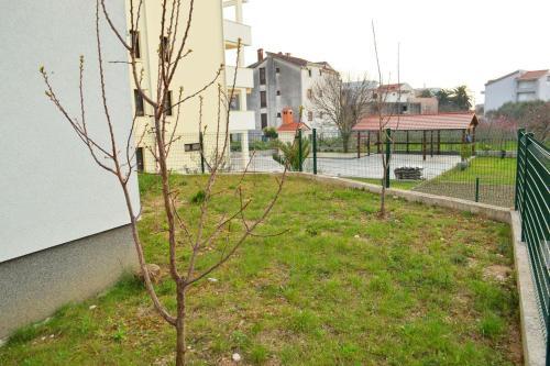 Apartments With A Parking Space Podstrana (split) - 11526
