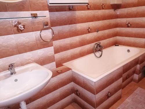 Hostal Guesthouse Porto