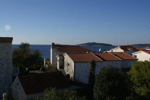 Apartments By The Sea Rogoznica - 4313