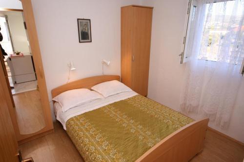 Apartments By The Sea Rogoznica - 4313