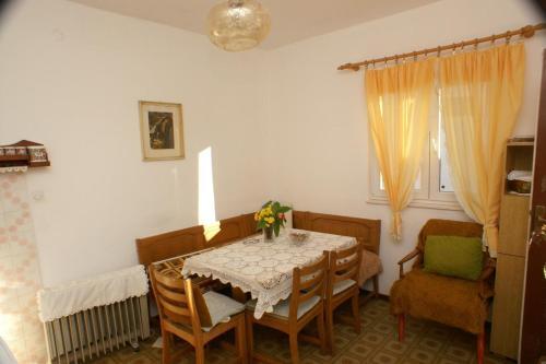 Apartments By The Sea Rogoznica - 4313