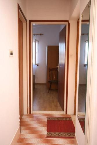 Apartments By The Sea Rogoznica - 4313